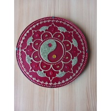 Decor de sticlă pictat manual cu mandala jin-jang rosu