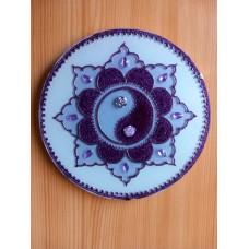 Decor de sticlă pictat manual cu mandala jin-jang 